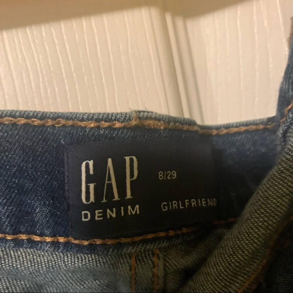 Gap - Ripped Girlfriend Jeans - Picture 2 of 3
